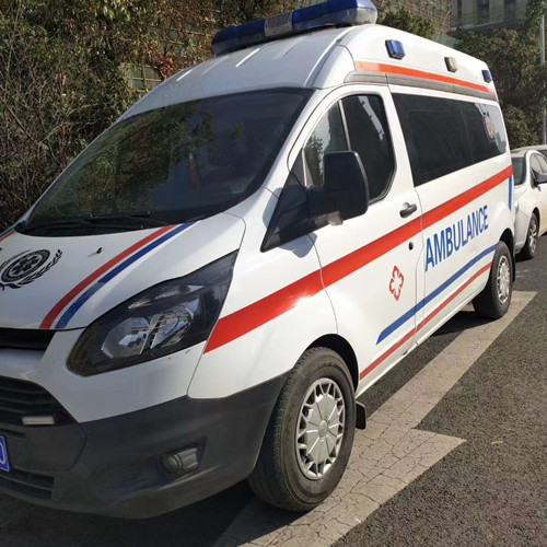 吉利品质救护车出租,为您的健康出行负责